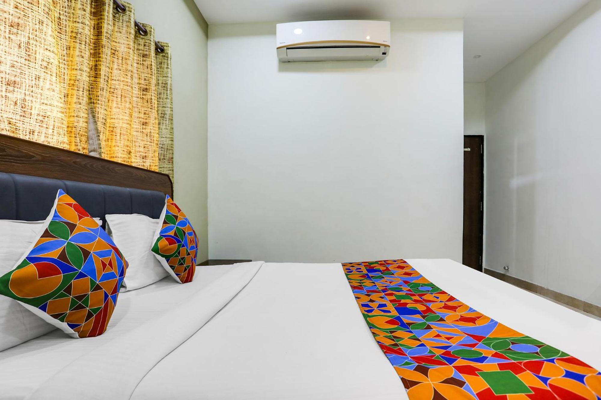 Rāipur Fabhotel Johar Inn מראה חיצוני תמונה