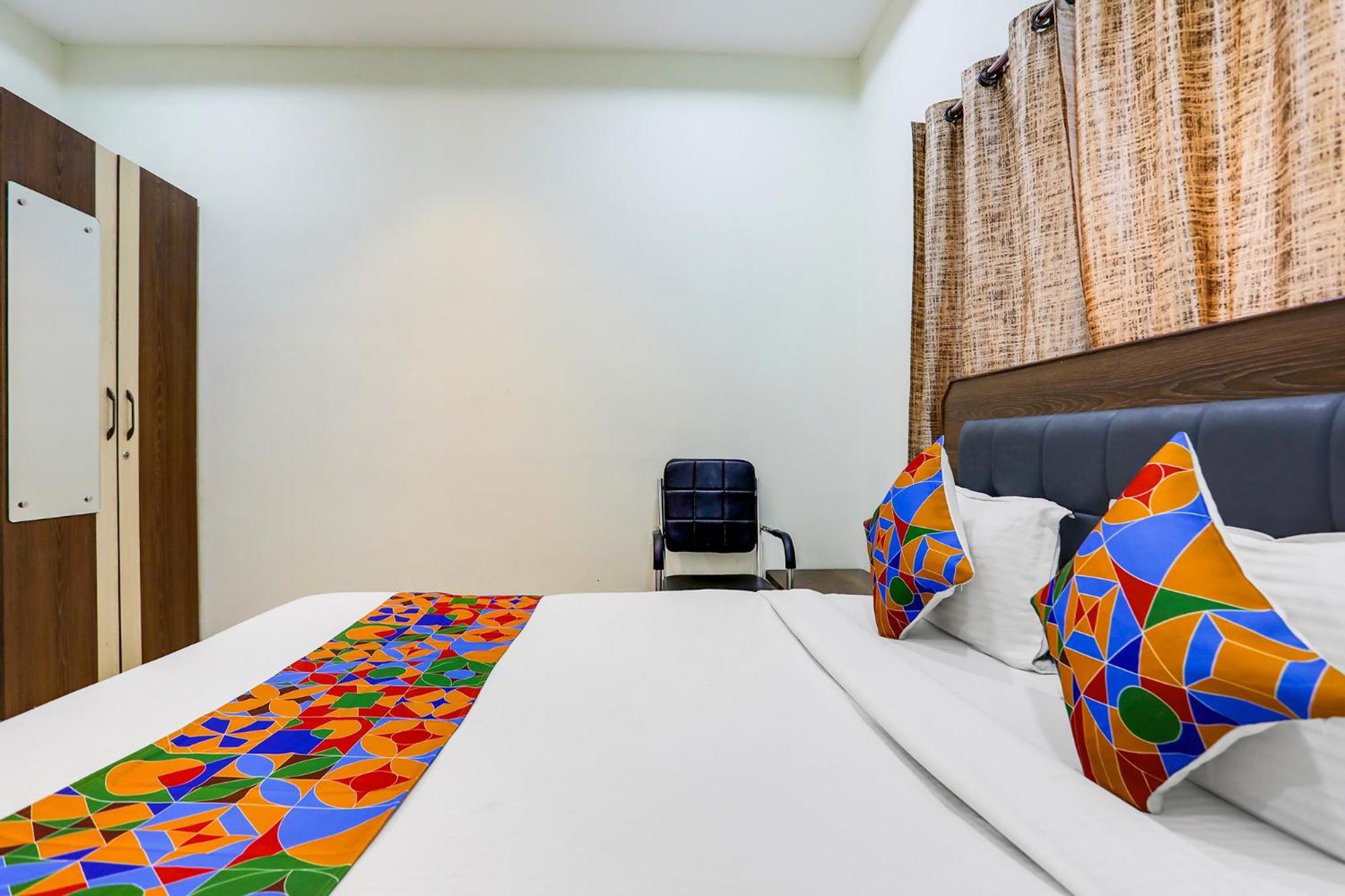 Rāipur Fabhotel Johar Inn מראה חיצוני תמונה