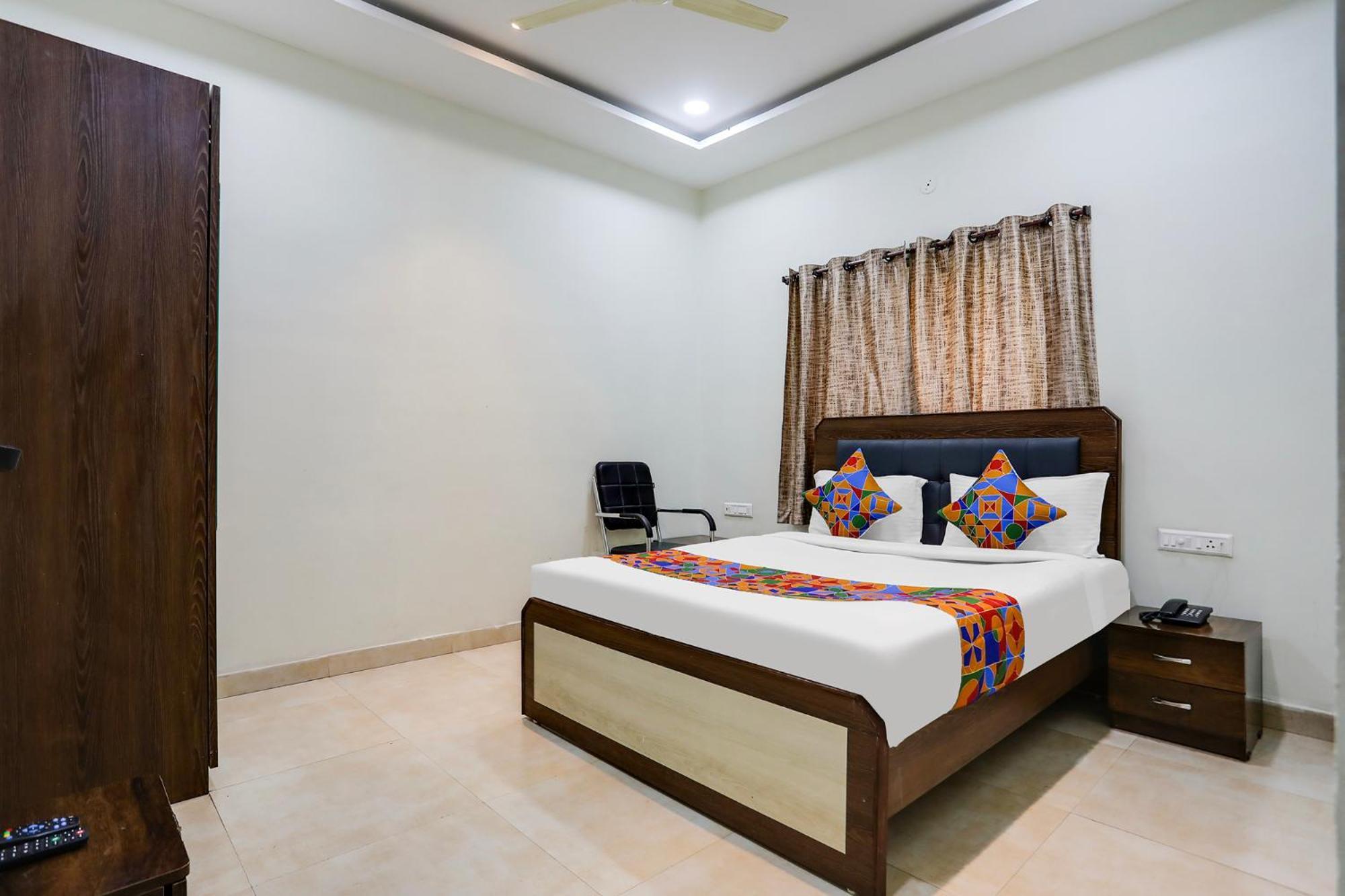 Rāipur Fabhotel Johar Inn מראה חיצוני תמונה