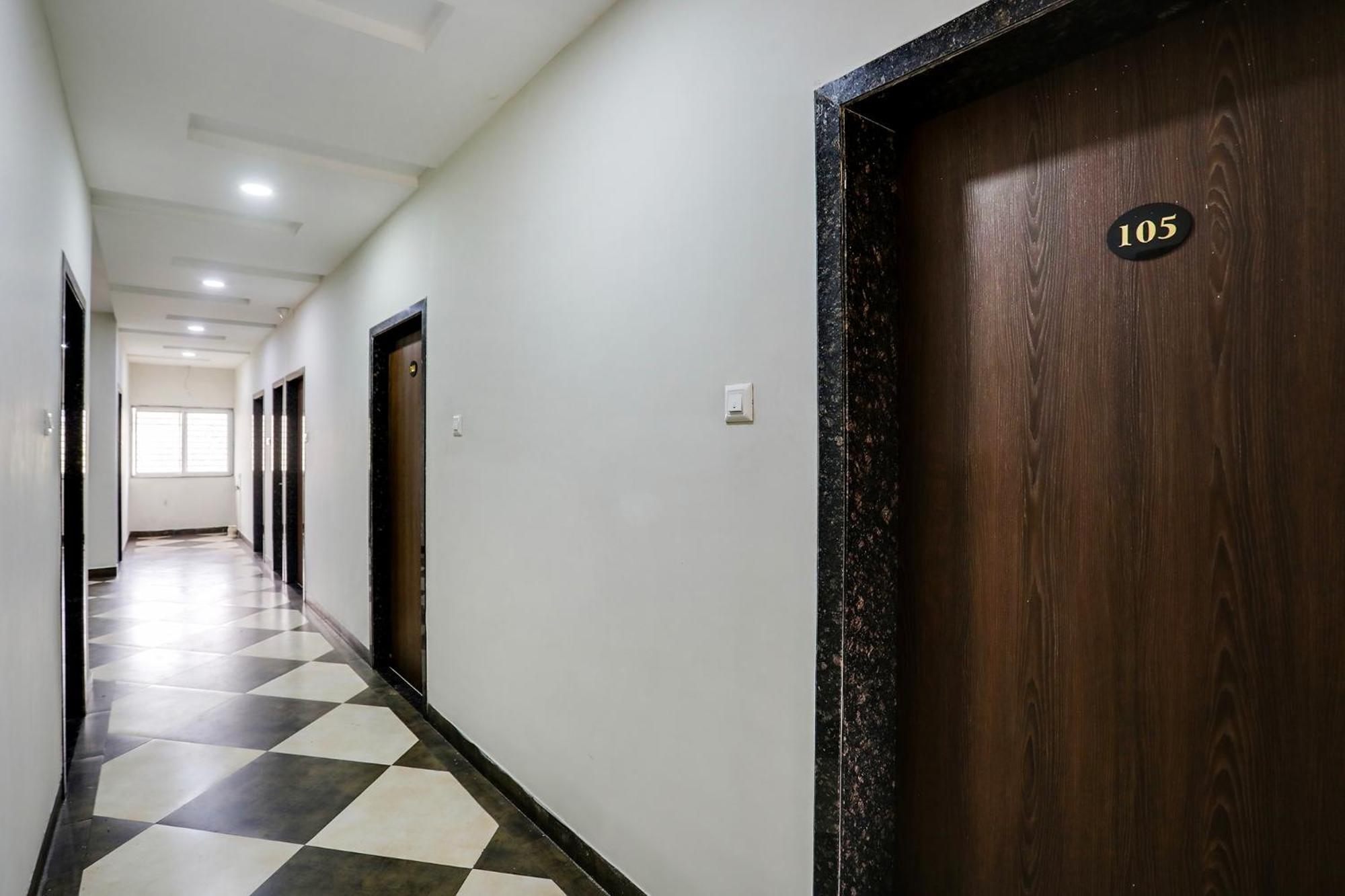 Rāipur Fabhotel Johar Inn מראה חיצוני תמונה